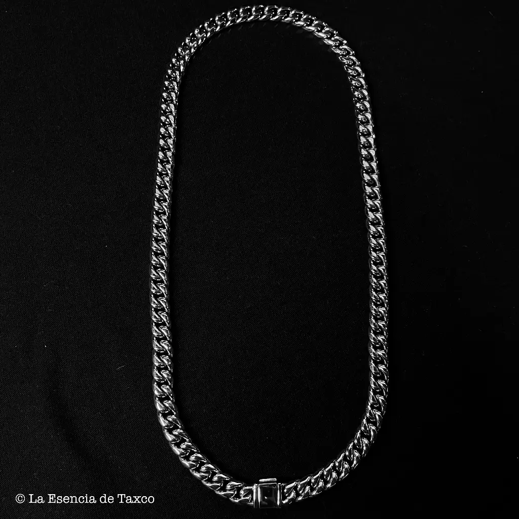Collar Cubano