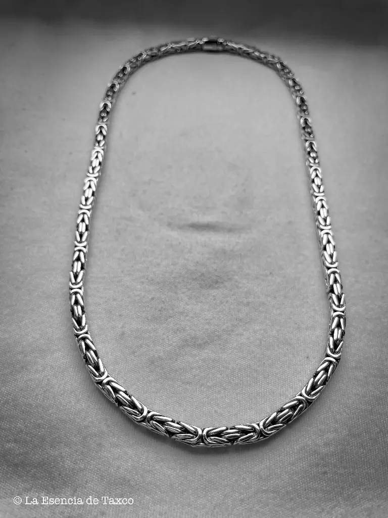 Collar Bali